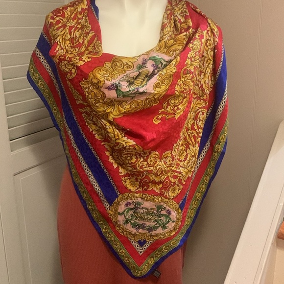 Versace Accessories - Versace silk vantage scarf